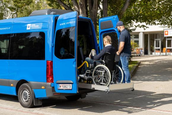 wheelchair accessible bus